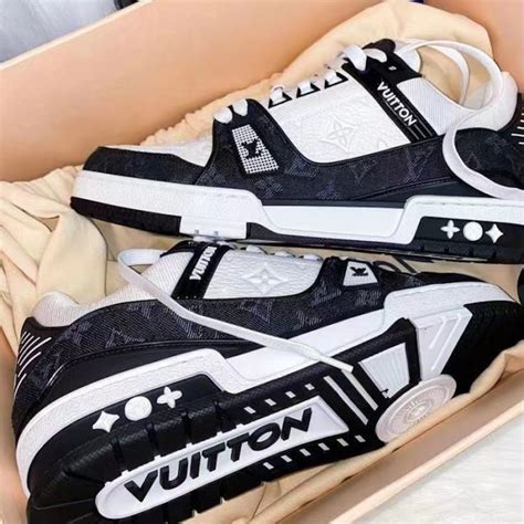 lv trainers sneakers black